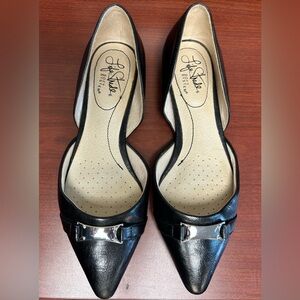 Life Stride sz 6 Soft System black dress shoes w silver hardware, work chic